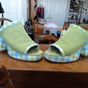 John Fluevog Picnics Riverdale